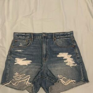American Eagle 90s boyfriend shorts